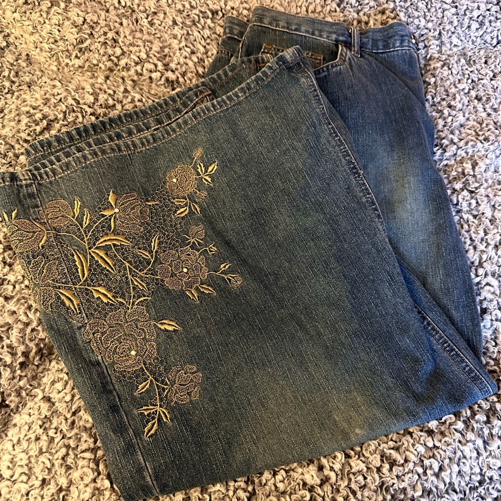 FrenchKuff embroidered denim skirt